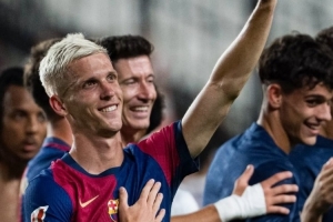 红蓝之心！尼科与毕巴续约之后，奥尔莫社媒晒身穿巴萨球衣照片