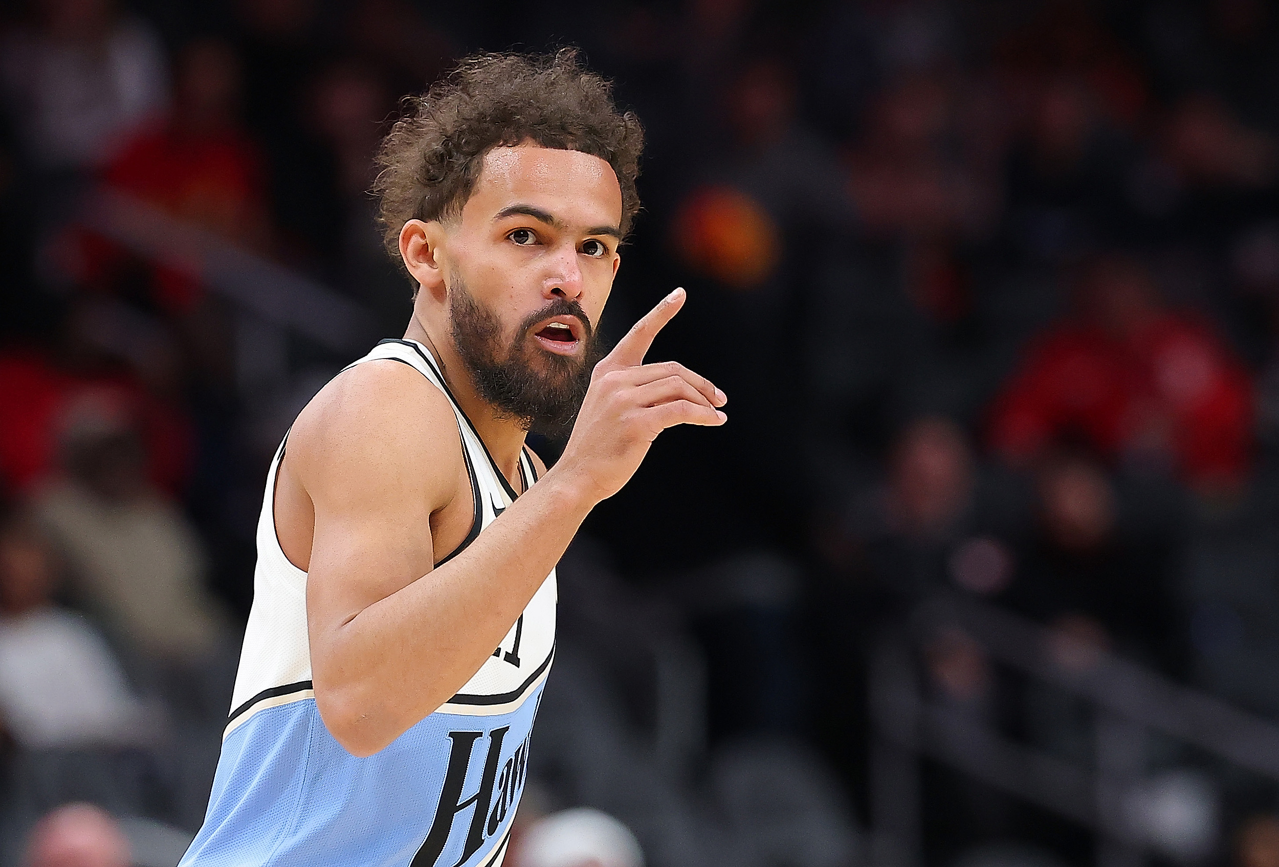 开云下载-美记：特雷·杨与老鹰队尚未就合同续约进行任何实质性谈判