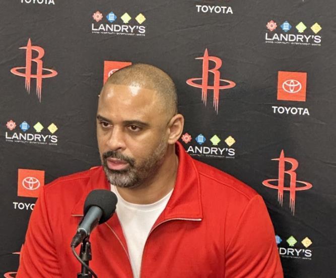 开云网站-4人缺阵，火箭队被动变阵！24岁“眼镜侠”首进轮换，高效砍5+1+2