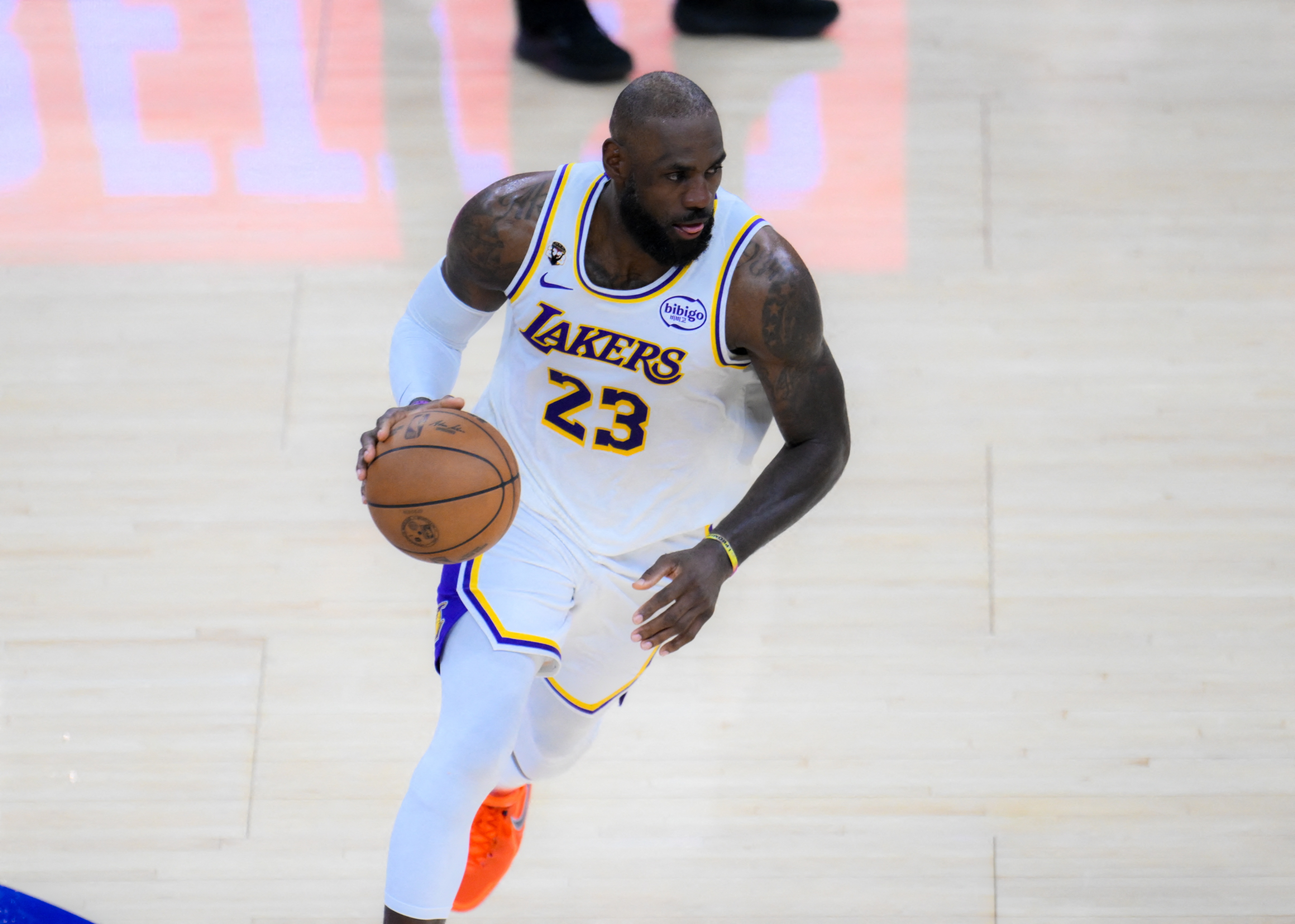 穆雷6次60%命中率砍45+啥水平？历史仅37人做到 一神人45次霸榜