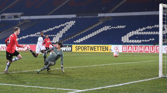 开云登录网址入口-只会吃饭睡觉打拜仁，门兴竟被德乙保级队3球淘汰