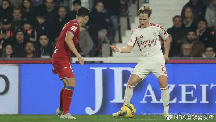 开云网站-穆帅本菲卡奇招：专治“问题儿童”，边锋变“摇钱树”？|何塞·穆里尼奥|本菲卡足球俱乐部|穆里尼奥|鲁伊-科斯塔|普雷斯蒂亚_新浪体育_新浪新闻