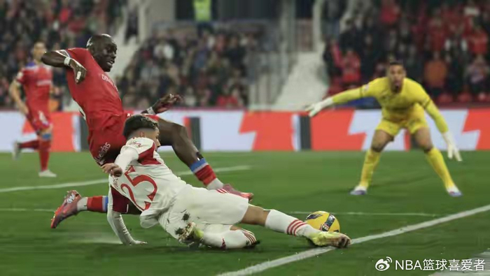 开云网站-穆帅本菲卡奇招：专治“问题儿童”，边锋变“摇钱树”？|何塞·穆里尼奥|本菲卡足球俱乐部|穆里尼奥|鲁伊-科斯塔|普雷斯蒂亚_新浪体育_新浪新闻