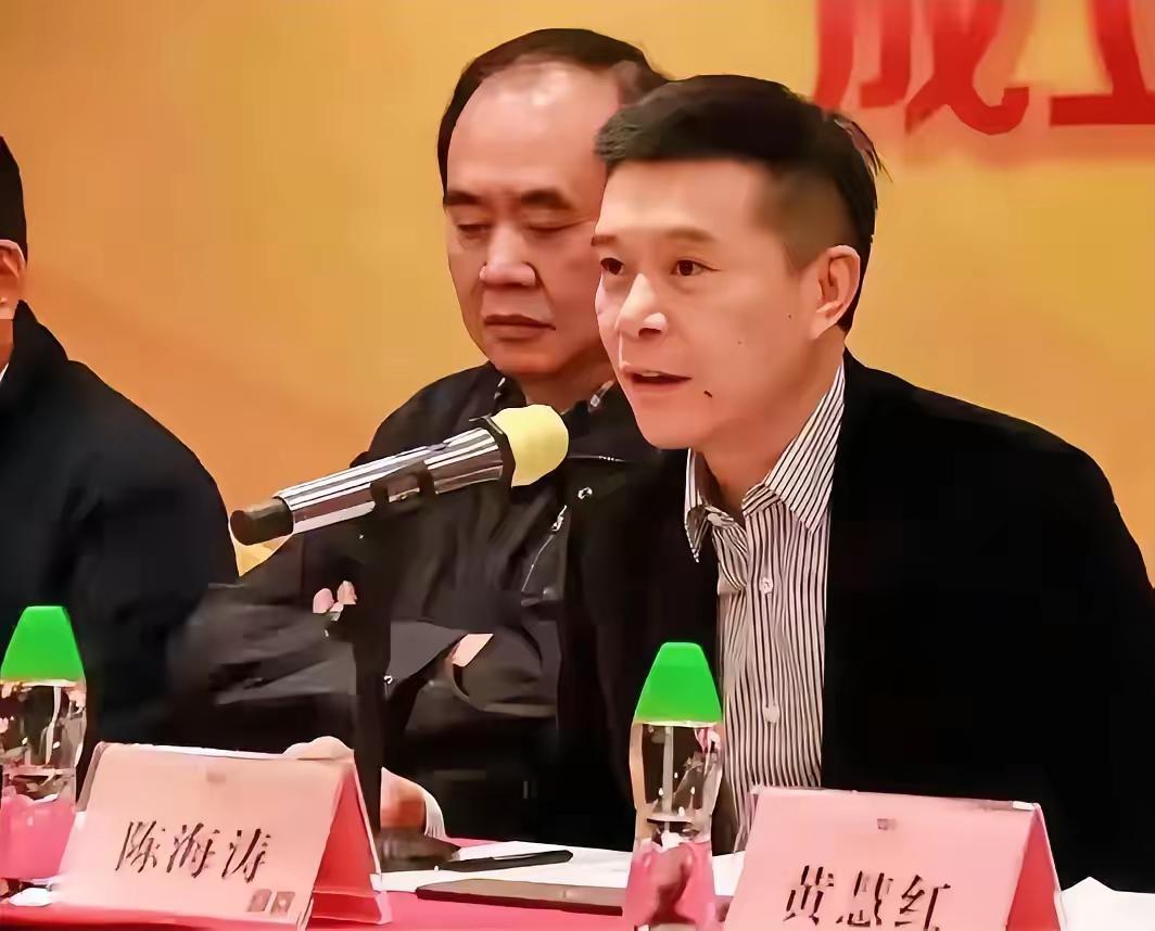 开云下载-倒反天罡！杜锋高升后反成陈老板上级，朱芳雨也是他下属，太牛了