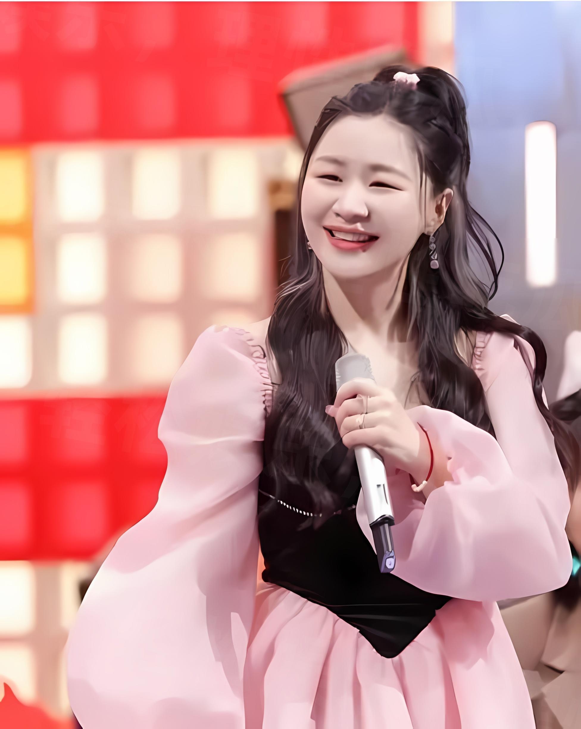 开云网站-陪玩陪睡不够!集体开嫖、舔手指、目无王法,阴暗面彻底藏不住了