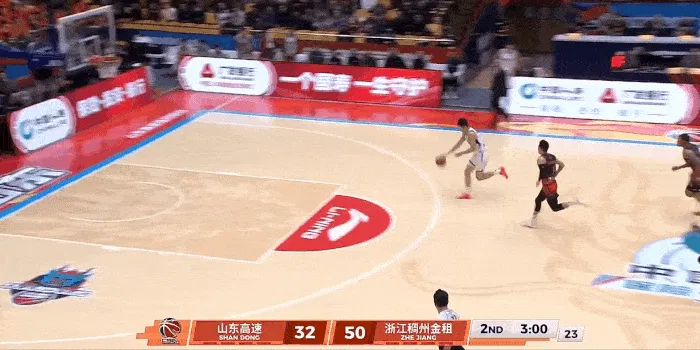 开云登录网址入口-陆文博抢断后一条龙快攻轻松得手，浙江队52-32领先山东20分