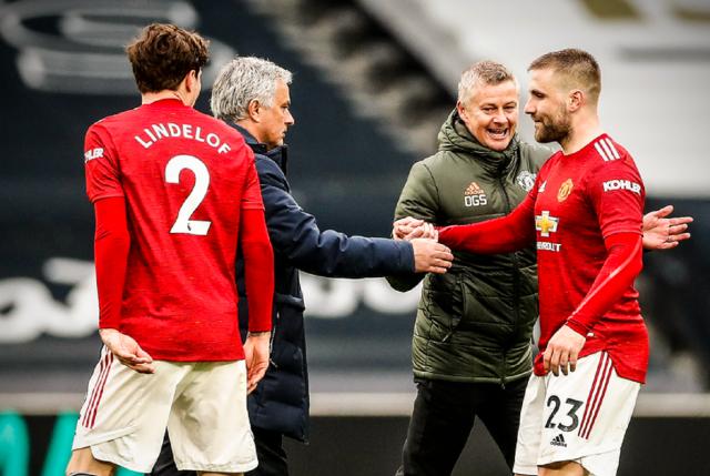 开云网站-林良锋：穆里尼奥已非穆里尼奥，他只剩大巴和苟活